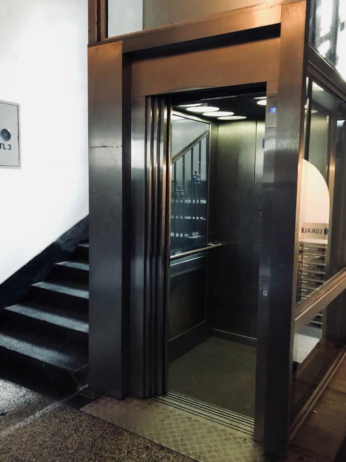 Tenement Apartment 90M2 City Center クラクフ エクステリア 写真